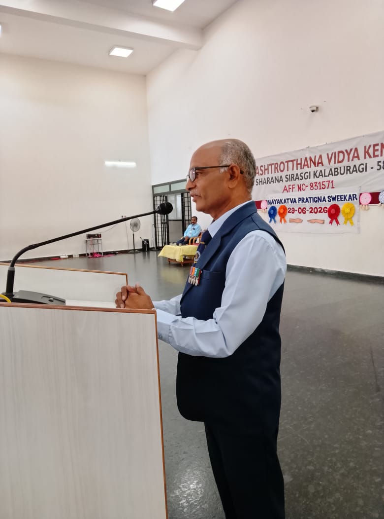 School Parliament Members Take Oath at RVK - Kalaburagi (6)